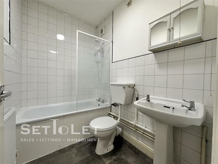 39 Evington Road, Leicester, Leicestershire, LE2 1QG - Photo 4