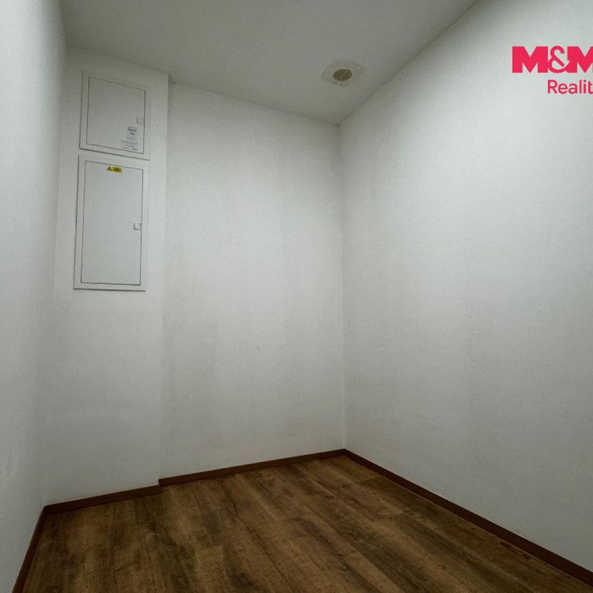 Pronájem bytu 1+kk a garsoniéry 43 m² - Fotografie 1