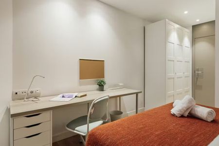 Carrer de Balmes, Barcelona, Catalonia 08007 - Foto 2