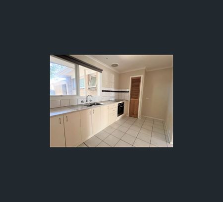 1/54 Mt Dandenong Road, Ringwood East, Vic 3135 - Photo 3