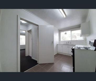 8/2B Nullawil Street, Springvale, Vic 3171 - Photo 4
