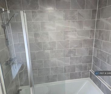 3 bedroom detached house to rent - Photo 5