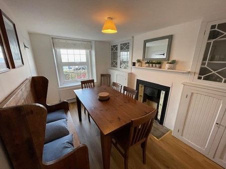 4 bedroom detached house to rent - Photo 3