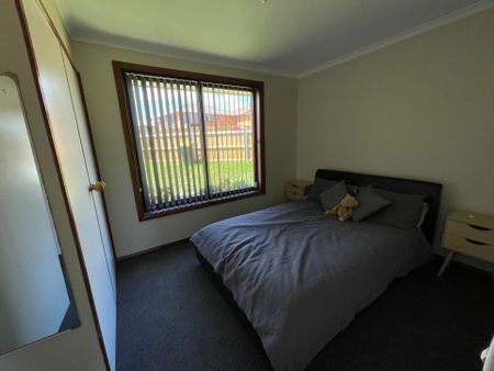 Spacious Family Home - Photo 5