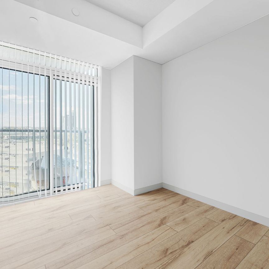 For Lease - 60 Honeycrisp Crescent Unit# 819, Vaughan, Ontario - Photo 1