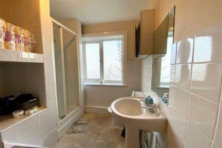 1 bedroom semi-detached house to rent - Photo 5