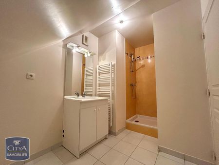 Location Appartement 2 pièces 45m² LA VILLE AUX DAMES 37700 - Photo 2