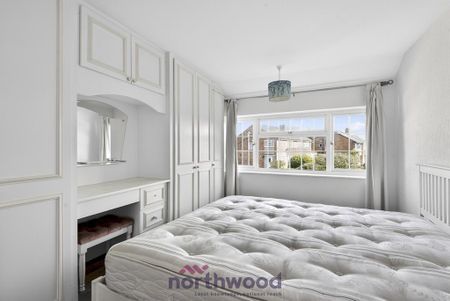 4 bedroom semi-detached house to rent - Photo 5