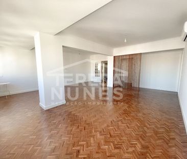 3 room luxury Flat for rent in Pedralvas, Lisbon - Photo 5