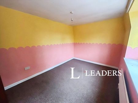 3 bedroom house to rent Bath Road, Silverdale, Newcastle, ST5 - Photo 3