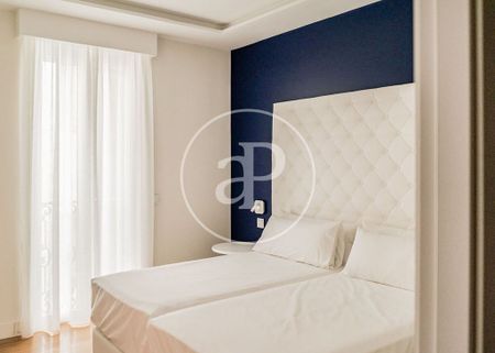 2 bedroom luxury Flat for rent in Madrid, Spain - Photo 5