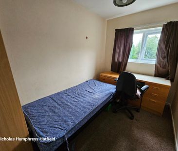 4 bedroom terraced house to rent - Photo 2