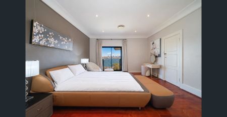 An Exclusive Vaucluse Residence with Spectacular Harbour Views & Luxury Furnishings - Photo 4