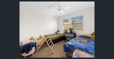 Modern, Spacious & Low-Maintenance Living – Prime Location! - Photo 4