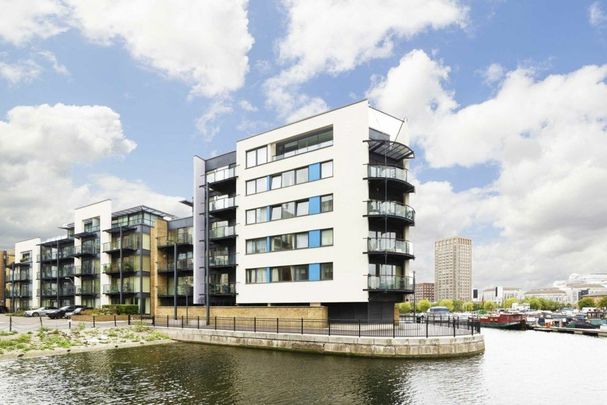 Boardwalk Place, Poplar, E14 - Photo 1