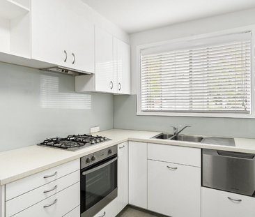 Neat and spacious apartment in Alphington. - Photo 2