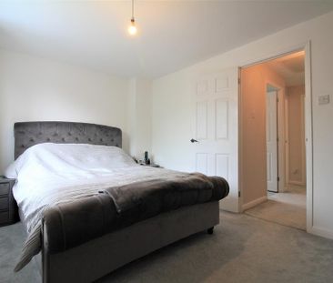 3 bedroom semi-detached house to rent - Photo 5