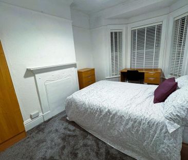 1 bedroom in a house share to rent - Photo 5
