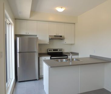 For Lease - 9436 Bayview Avenue Unit# Coach, Richmond Hill, Ontario - Photo 4