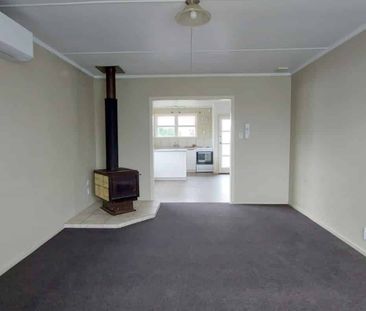 3 Bedrooms in Melville - Photo 2