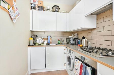 1 bedroom flat to rent - Photo 5