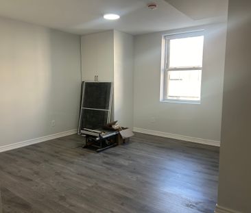 For Lease - 3 Simcoe Street Unit# Unit 4, Oshawa, Ontario - Photo 3