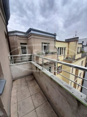 Byt 1+kk s terasou (17 m - Photo 4