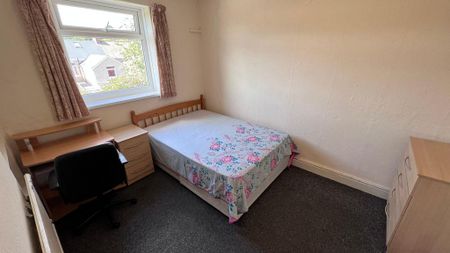 5 bedroom terraced house to rent - Photo 5