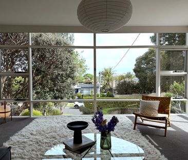 Mid Century Modern Magic - Photo 5
