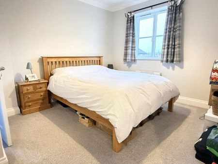 3 bedroom detached house to rent - Photo 4