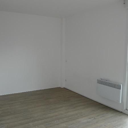 Location Appartement 1 pièce 27m² MONT DE MARSAN 40000 - Photo 1