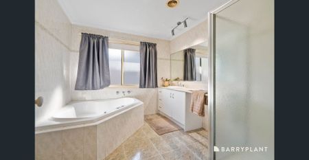 Spacious Family Living in Peaceful Cul-de-Sac Setting - Photo 3