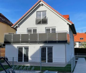 WEIGERT: *ERSTBEZUG* Exklusive 3-Zimmer-Wohnung mit Dachterrasse & TG-Stellplatz in FFB - Photo 2