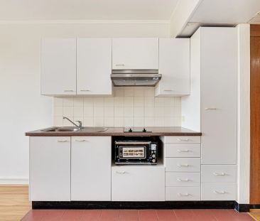 Renovated Studio in Popular 'Shore Apartments' Offering Lifestyle o... - Photo 3