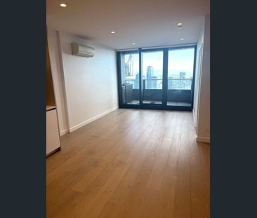 5 Star MELBOURNE QUARTER: Luxury 1 Bedroom Plus Study Apartment for... - Photo 4