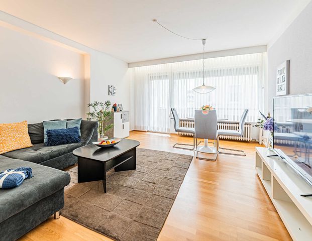 City-Residence: Schön möblierte 2-Zimmer-Wohnung mit Balkon - Photo 1
