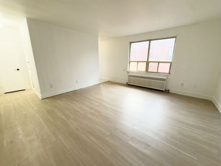 For Lease - 896 Eglinton Avenue Unit# 311, Toronto, Ontario - Photo 2