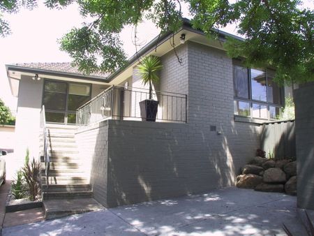 210 Foote Street, Templestowe VIC 3106 - House For Rent | Domain - Photo 5