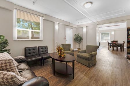 For Lease - 6390 Huggins Street Unit# 605, Niagara Falls, Ontario - Photo 2