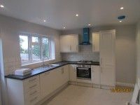 2 bed Semi-Detached - To Let - Photo 3