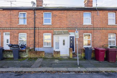 4 bedroom terraced house to rent - Photo 2