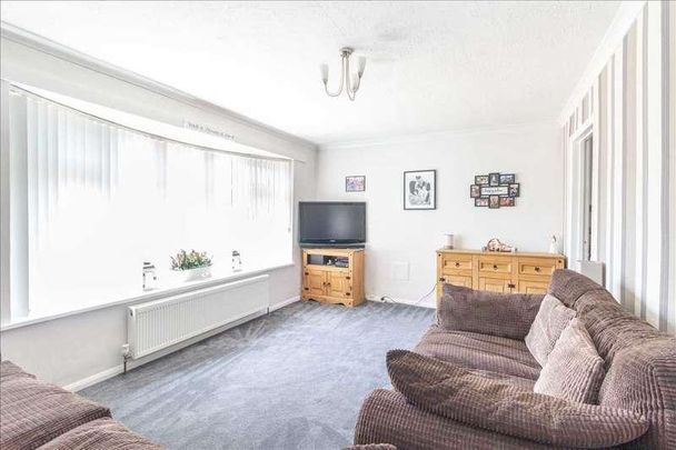 Silverdale Grove, Rushden, NN10 - Photo 1