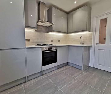 Sefton Avenue, Mill Hill, NW7 - Photo 2