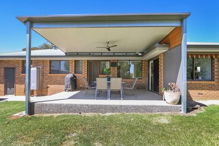 13 Bourke Crescent, Wodonga VIC 3690 - Photo 3