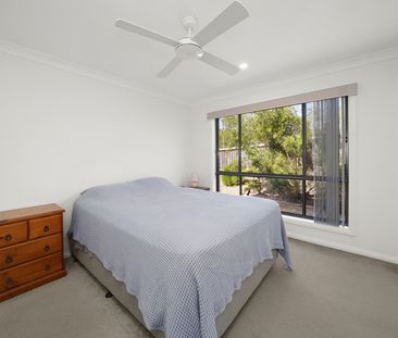 Easy, Accessible Living Close to Sovereign Town Centre - Photo 4
