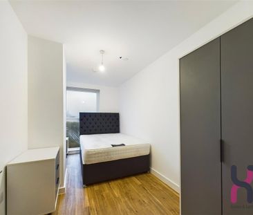 3 bedroom flat to rent - Photo 2