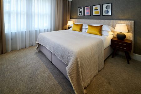 A pretty three-bedroom cottage in the heart of Knightsbridge - Photo 5