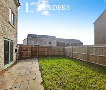 3 bedroom semi-detached to rent Tulip Road, Quadring - Photo 3