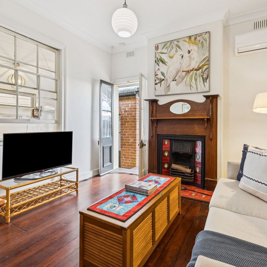 Unique Heritage Style One Bedroom Unit - Photo 1