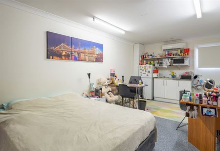 2/4 Ruby Street, Newmarket QLD 4051 - Townhouse For Rent | Domain - Photo 2